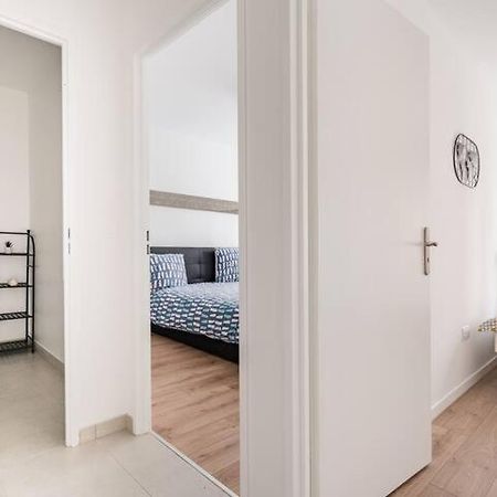 שסי Home-Like Apartment Near Disneyland מראה חיצוני תמונה