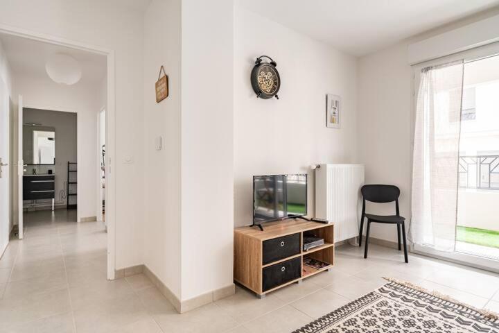 שסי Home-Like Apartment Near Disneyland מראה חיצוני תמונה