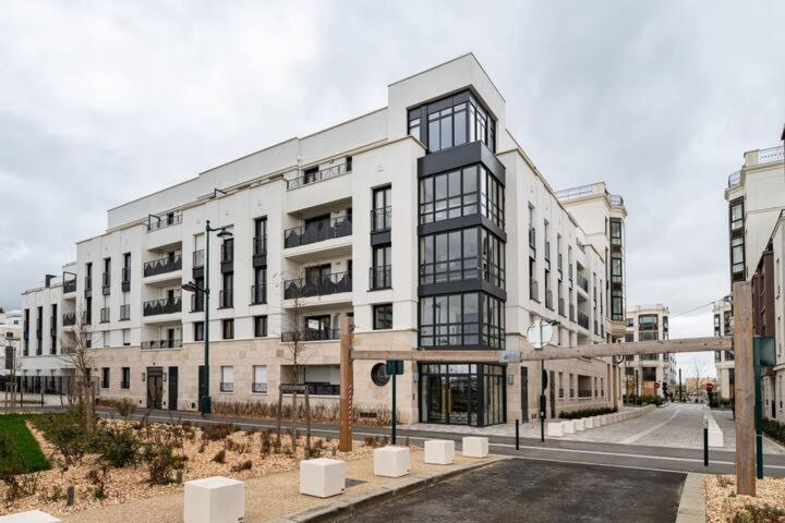 שסי Home-Like Apartment Near Disneyland מראה חיצוני תמונה