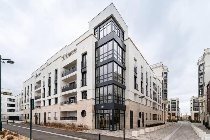 שסי Home-Like Apartment Near Disneyland מראה חיצוני תמונה